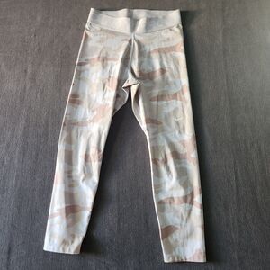 Nike Pro Women's Size Medium Dri Fit Mid Rise Tight Tan Camo Leggings Active